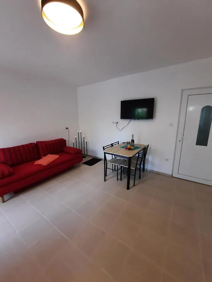 Appartements Lena. Premantura 0*,