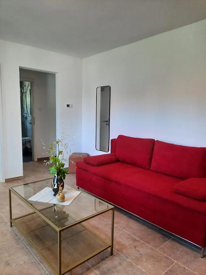 Appartements Lena. Premantura Kroatien